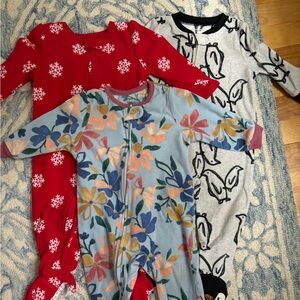 3 pairs of 12 month old Carter’s footie pajamas